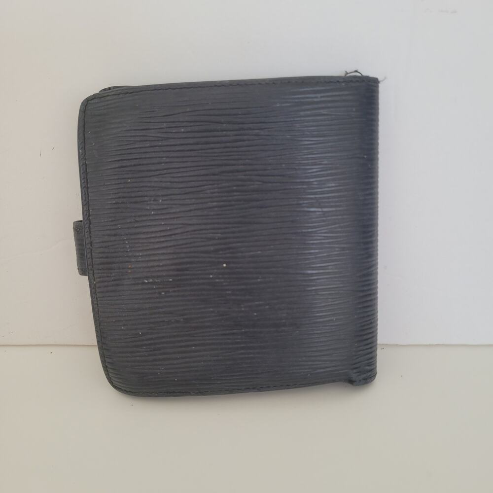 Vintage Louis Vuitton Epi Leather Bifold Wallet Black Snap Closure Organizer - Picture 2 of 15